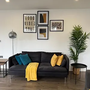 Сasa de vacaciones 3bed Flat 3wc And Great Location Near Excel City Airport O2 And Canning Town Station, Londres