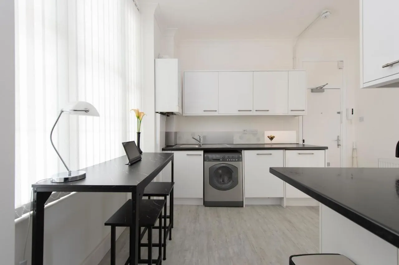 Tower Bridge Exclusive Two Bedroom Apartment London