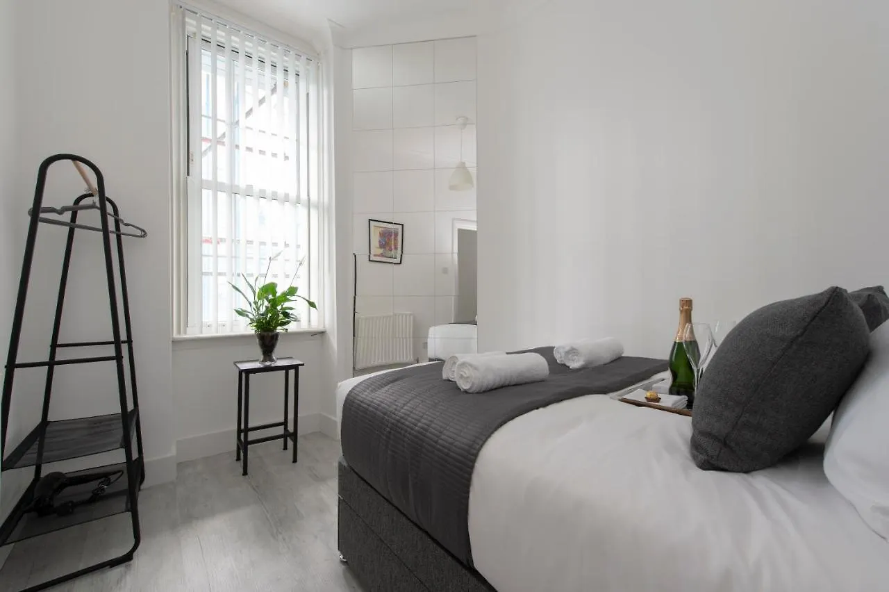 Tower Bridge Exclusive Two Bedroom Apartment London United Kingdom